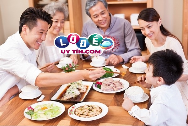 Nằm mơ thấy ăn cơm là ý nghĩa gì? Nên đánh con gì để ăn ngay 2 Nằm mơ thấy ăn cơm là ý nghĩa gì? Nên đánh con gì để ăn ngay