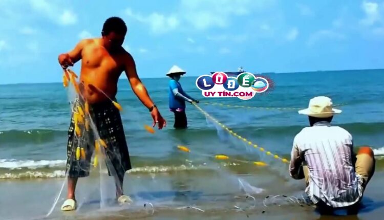 Ngủ mơ thấy kéo lưới bắt cá đánh con gì dễ trúng