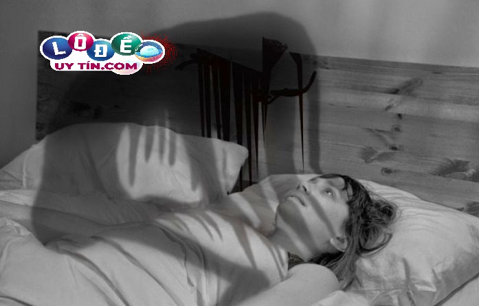 Mơ bị bóng đè đánh con gì? Và điềm báo của giấc mơ là gì 1