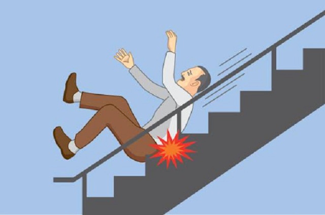 Mơ thấy ngã cầu thang là giấc mơ cảnh báo điềm xấu